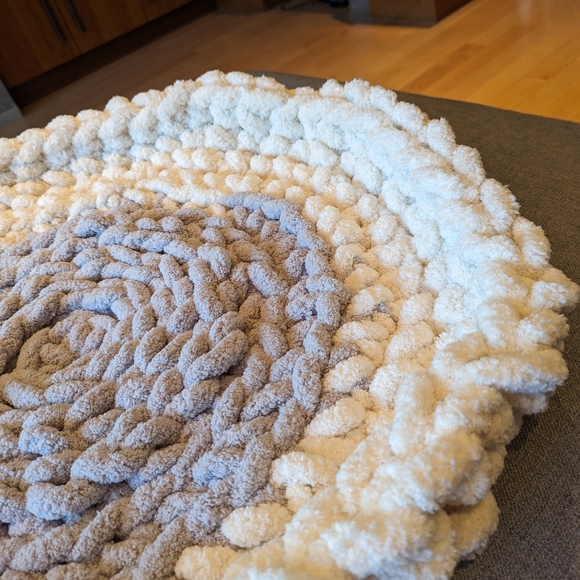 XL Pet bed - Picture 2 of 3
